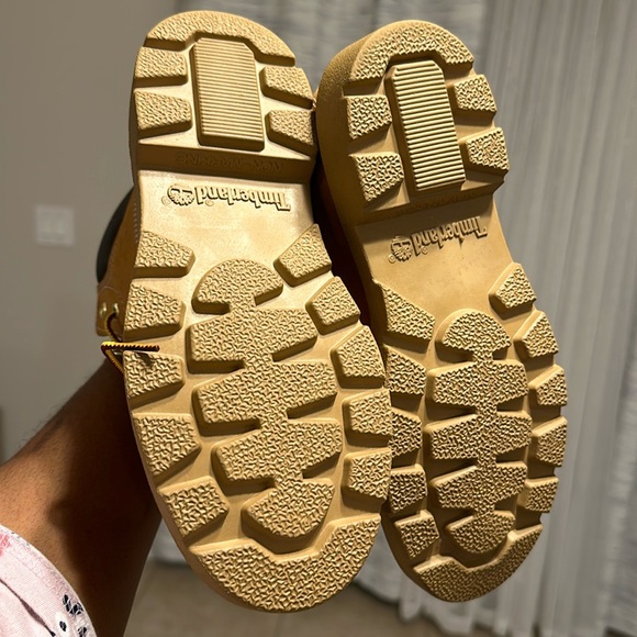 KIDS Waterproof Timberland Boots 🥾✨ - Picture 3 of 5